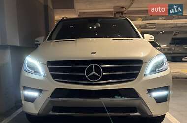 Позашляховик / Кросовер Mercedes-Benz M-Class 2012 в 