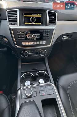 Позашляховик / Кросовер Mercedes-Benz M-Class 2012 в 
