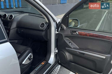 Внедорожник / Кроссовер Mercedes-Benz M-Class 2007 в 