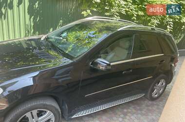 Внедорожник / Кроссовер Mercedes-Benz M-Class 2010 в 