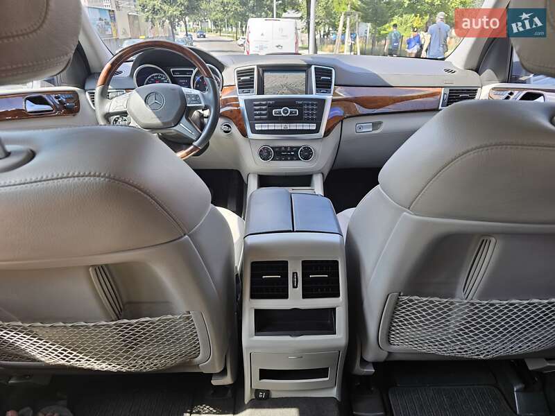 Внедорожник / Кроссовер Mercedes-Benz M-Class 2012 в Чопе