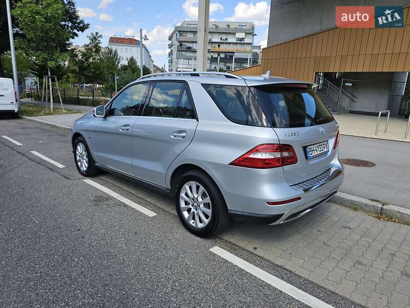 Внедорожник / Кроссовер Mercedes-Benz M-Class 2012 в Чопе