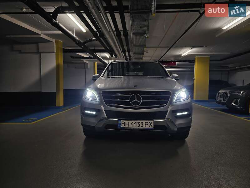 Внедорожник / Кроссовер Mercedes-Benz M-Class 2012 в Чопе