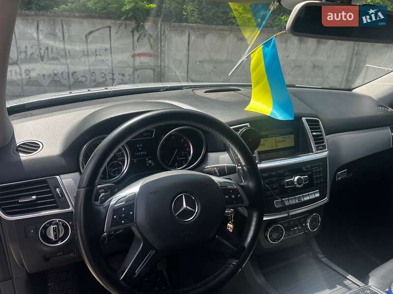 Внедорожник / Кроссовер Mercedes-Benz M-Class 2012 в Борисполе