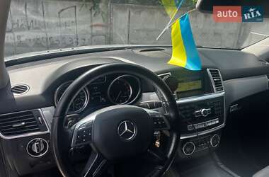 Внедорожник / Кроссовер Mercedes-Benz M-Class 2012 в 