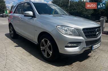 Внедорожник / Кроссовер Mercedes-Benz M-Class 2012 в 