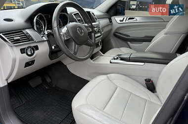 Позашляховик / Кросовер Mercedes-Benz M-Class 2014 в 