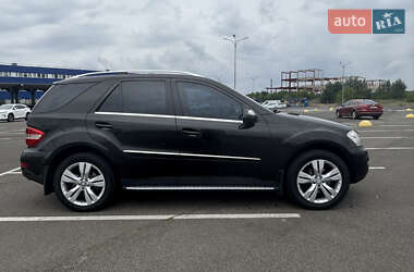 Внедорожник / Кроссовер Mercedes-Benz M-Class 2010 в 