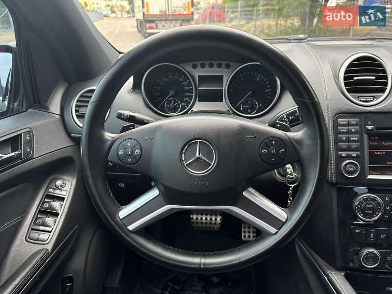 Позашляховик / Кросовер Mercedes-Benz M-Class 2010 в Києві