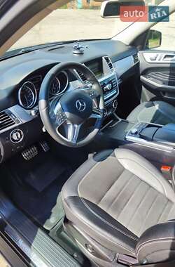 Внедорожник / Кроссовер Mercedes-Benz M-Class 2012 в 