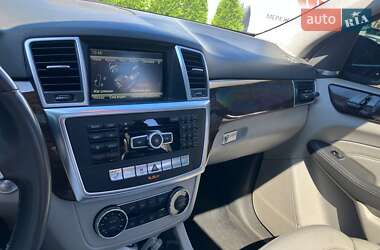 Внедорожник / Кроссовер Mercedes-Benz M-Class 2013 в 
