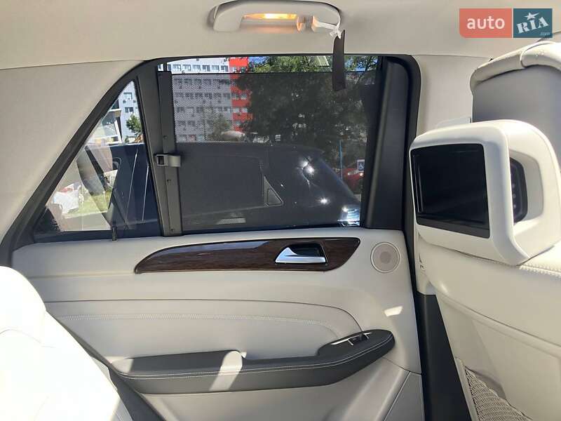 Позашляховик / Кросовер Mercedes-Benz M-Class 2013 в Львові