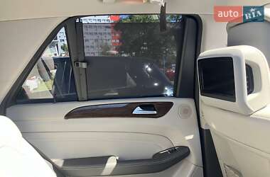 Внедорожник / Кроссовер Mercedes-Benz M-Class 2013 в 