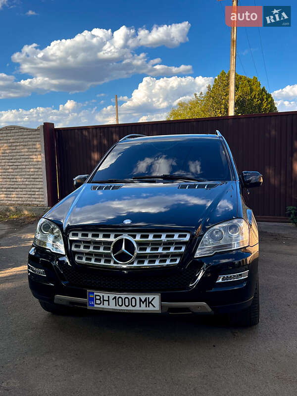Позашляховик / Кросовер Mercedes-Benz M-Class 2009 в Подільську