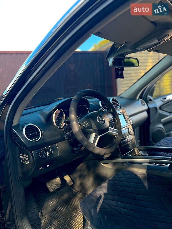 Позашляховик / Кросовер Mercedes-Benz M-Class 2009 в Подільську