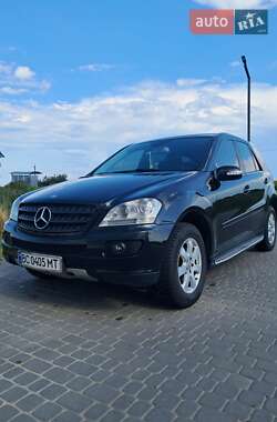 Внедорожник / Кроссовер Mercedes-Benz M-Class 2006 в 