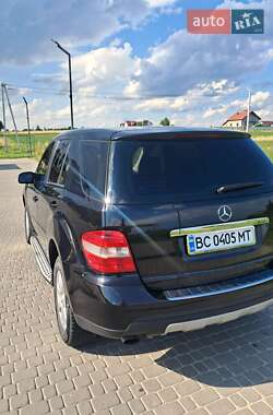Внедорожник / Кроссовер Mercedes-Benz M-Class 2006 в 