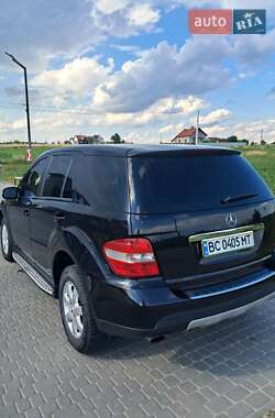 Внедорожник / Кроссовер Mercedes-Benz M-Class 2006 в 