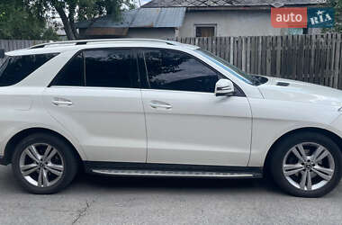 Внедорожник / Кроссовер Mercedes-Benz M-Class 2013 в 
