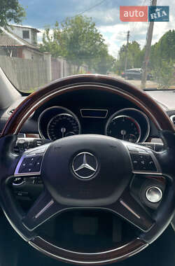 Внедорожник / Кроссовер Mercedes-Benz M-Class 2013 в 
