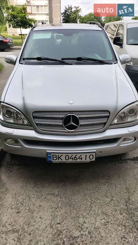 Внедорожник / Кроссовер Mercedes-Benz M-Class 2003 в Вараше