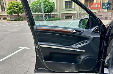 Внедорожник / Кроссовер Mercedes-Benz M-Class 2011 в 