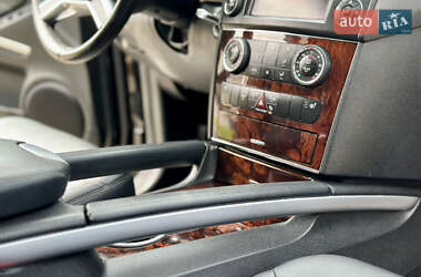 Внедорожник / Кроссовер Mercedes-Benz M-Class 2011 в 