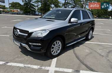 Внедорожник / Кроссовер Mercedes-Benz M-Class 2013 в 