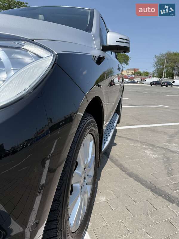 Внедорожник / Кроссовер Mercedes-Benz M-Class 2013 в Одессе