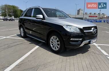 Внедорожник / Кроссовер Mercedes-Benz M-Class 2013 в 