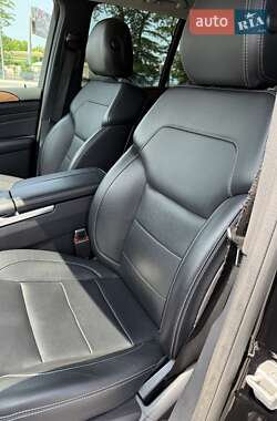 Внедорожник / Кроссовер Mercedes-Benz M-Class 2013 в 