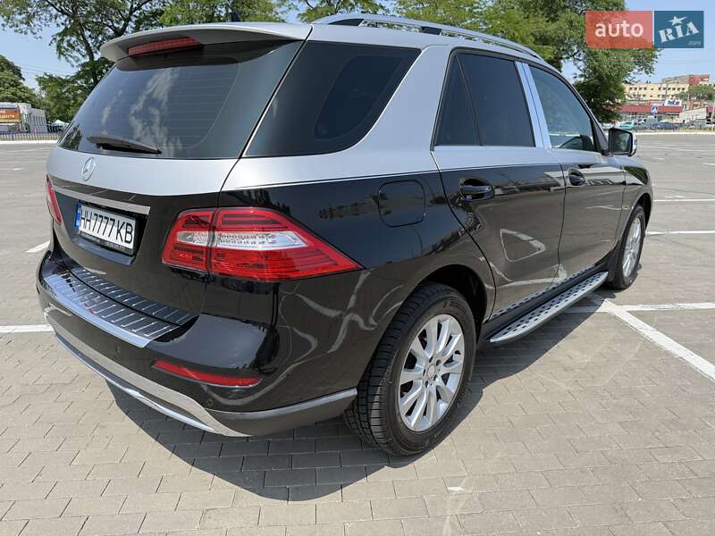 Внедорожник / Кроссовер Mercedes-Benz M-Class 2013 в Одессе