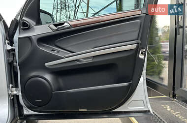 Внедорожник / Кроссовер Mercedes-Benz M-Class 2010 в 