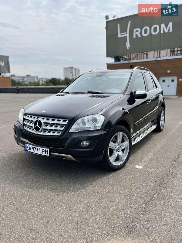 Mercedes-Benz M-Class 2009