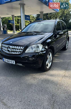 Внедорожник / Кроссовер Mercedes-Benz M-Class 2006 в Черновцах