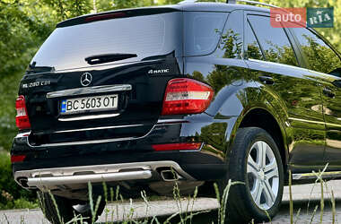Внедорожник / Кроссовер Mercedes-Benz M-Class 2009 в 