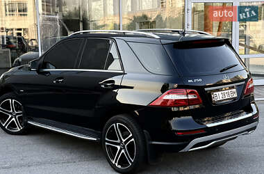 Внедорожник / Кроссовер Mercedes-Benz M-Class 2012 в 