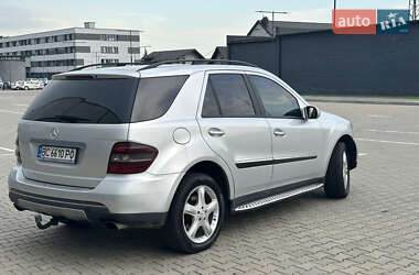 Внедорожник / Кроссовер Mercedes-Benz M-Class 2005 в 