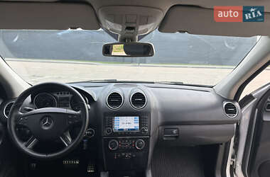 Внедорожник / Кроссовер Mercedes-Benz M-Class 2005 в 