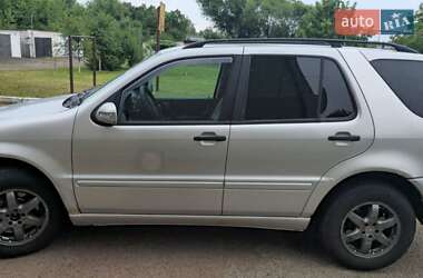 Внедорожник / Кроссовер Mercedes-Benz M-Class 2002 в 