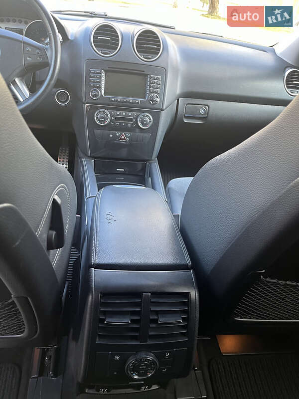 Внедорожник / Кроссовер Mercedes-Benz M-Class 2005 в Ивано-Франковске