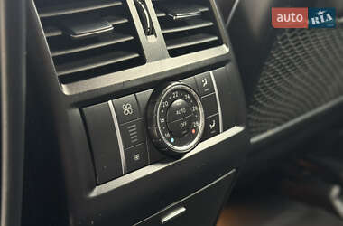 Внедорожник / Кроссовер Mercedes-Benz M-Class 2013 в 