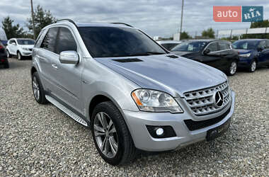 Внедорожник / Кроссовер Mercedes-Benz M-Class 2010 в 