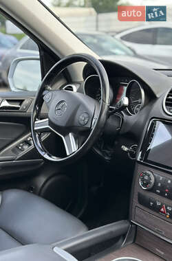 Внедорожник / Кроссовер Mercedes-Benz M-Class 2010 в 