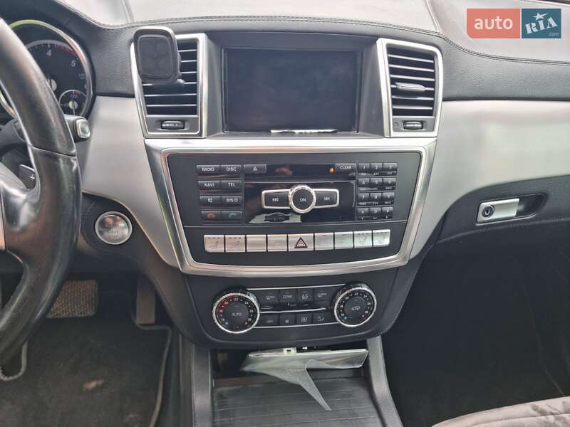 Позашляховик / Кросовер Mercedes-Benz M-Class 2012 в Нововолинську