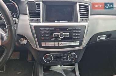 Внедорожник / Кроссовер Mercedes-Benz M-Class 2012 в 