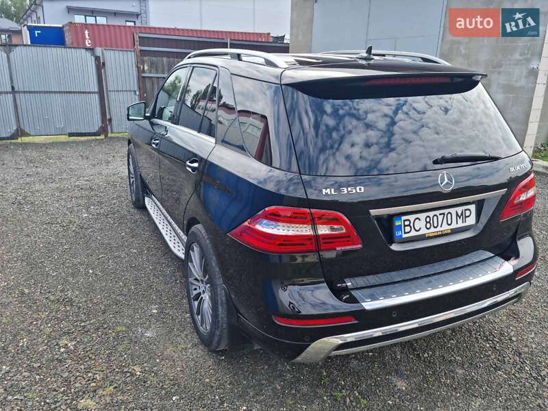Позашляховик / Кросовер Mercedes-Benz M-Class 2012 в Нововолинську