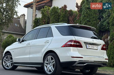 Внедорожник / Кроссовер Mercedes-Benz M-Class 2011 в 