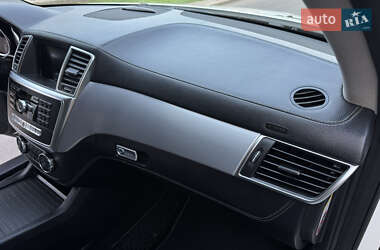 Внедорожник / Кроссовер Mercedes-Benz M-Class 2011 в 
