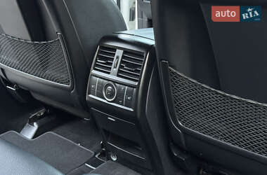 Внедорожник / Кроссовер Mercedes-Benz M-Class 2011 в 